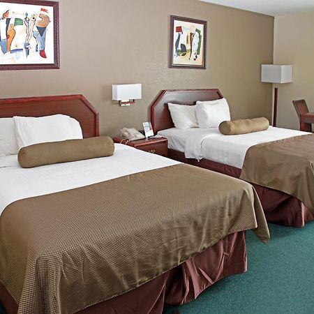 Super 8 By Wyndham Somerset Εξωτερικό φωτογραφία