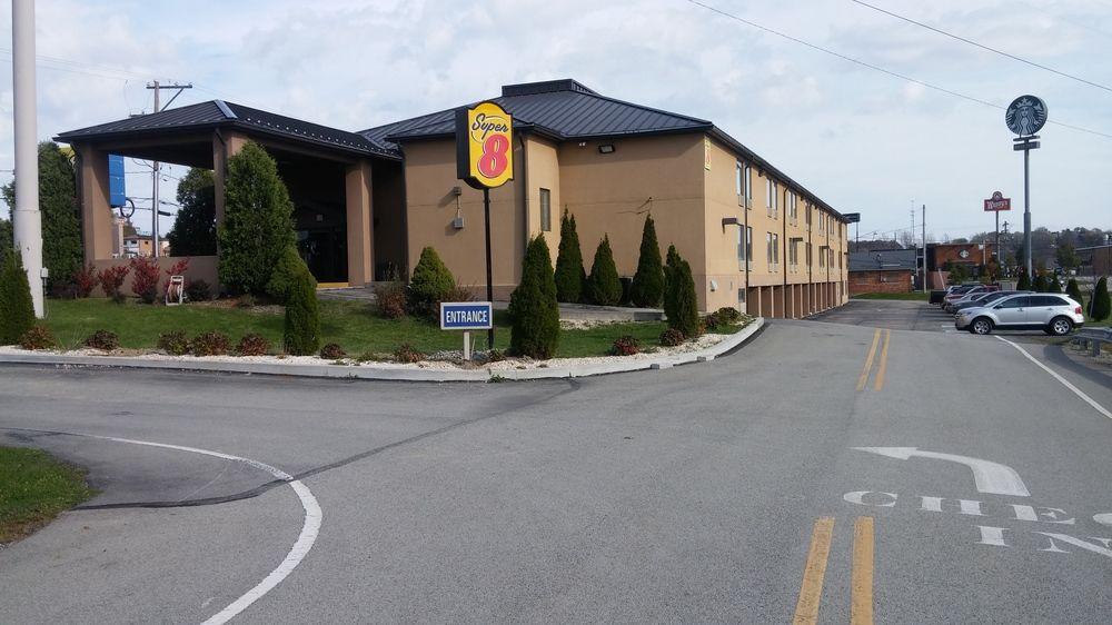 Super 8 By Wyndham Somerset Εξωτερικό φωτογραφία