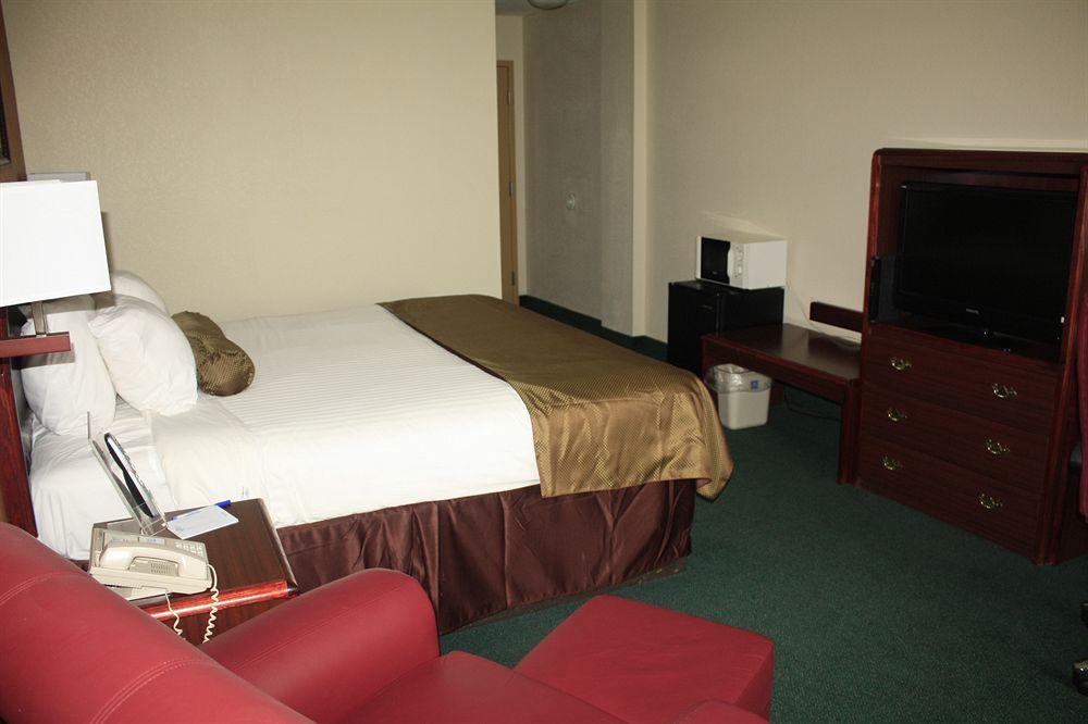 Super 8 By Wyndham Somerset Εξωτερικό φωτογραφία