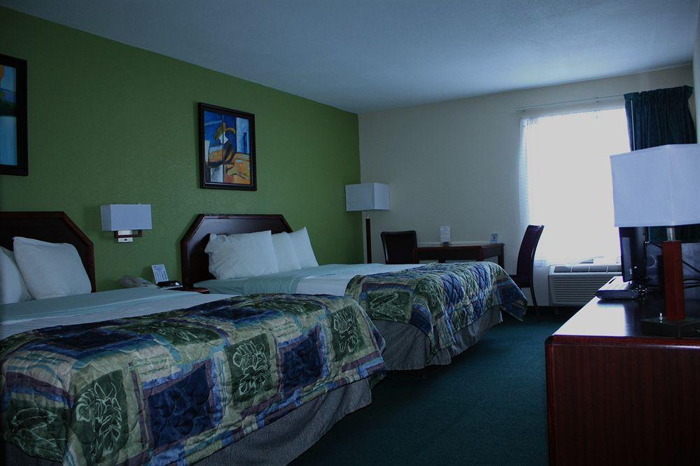 Super 8 By Wyndham Somerset Εξωτερικό φωτογραφία