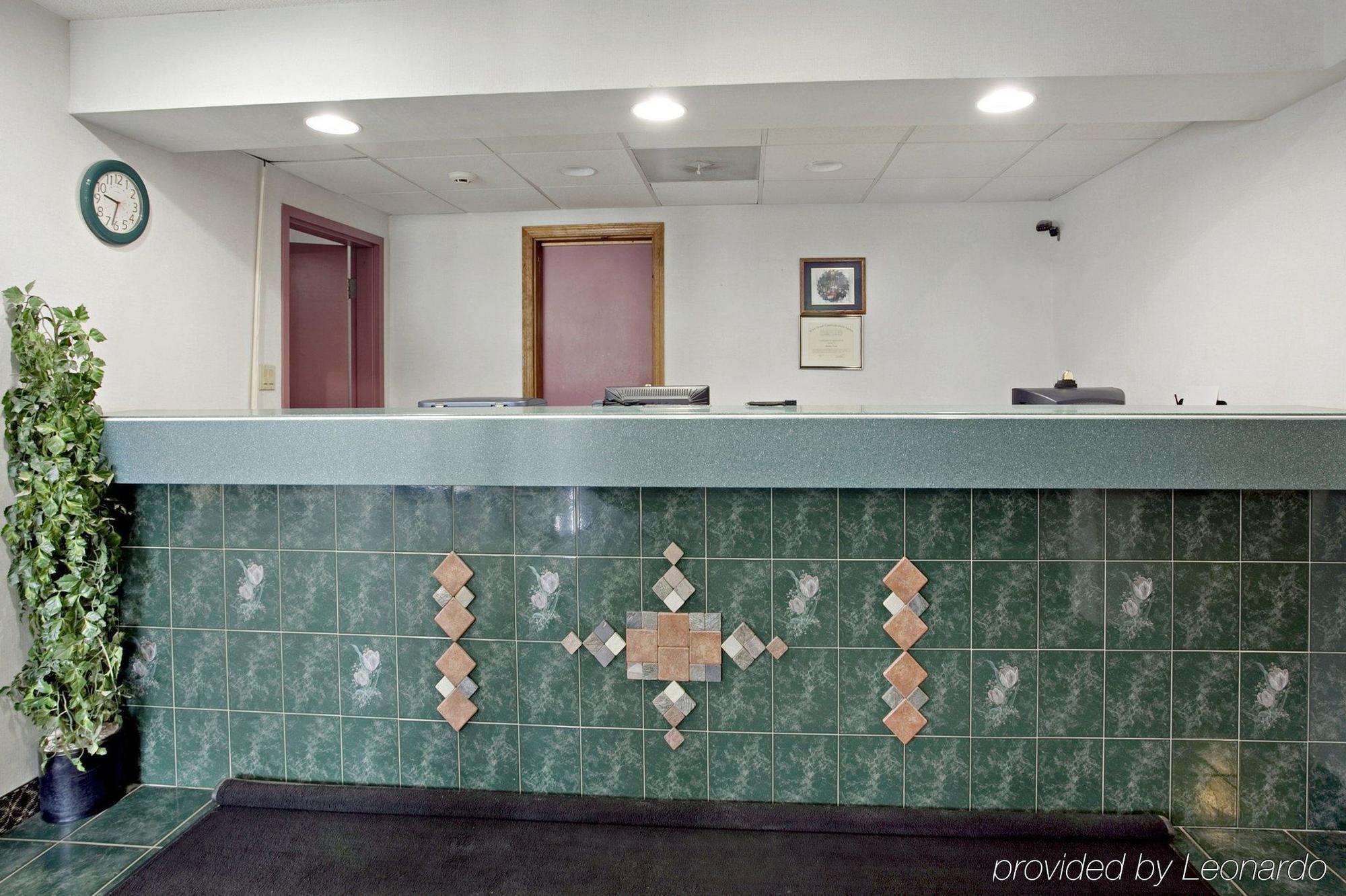 Super 8 By Wyndham Somerset Εσωτερικό φωτογραφία