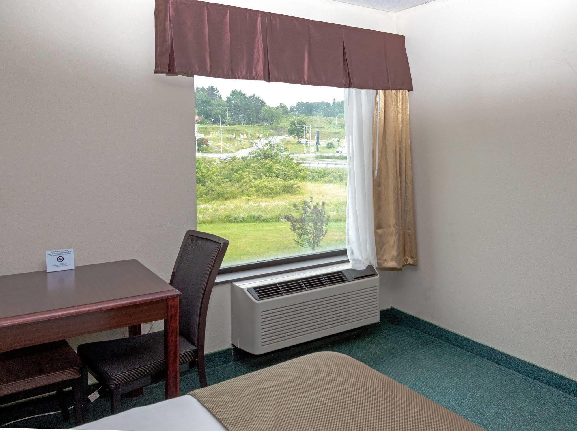 Super 8 By Wyndham Somerset Εξωτερικό φωτογραφία