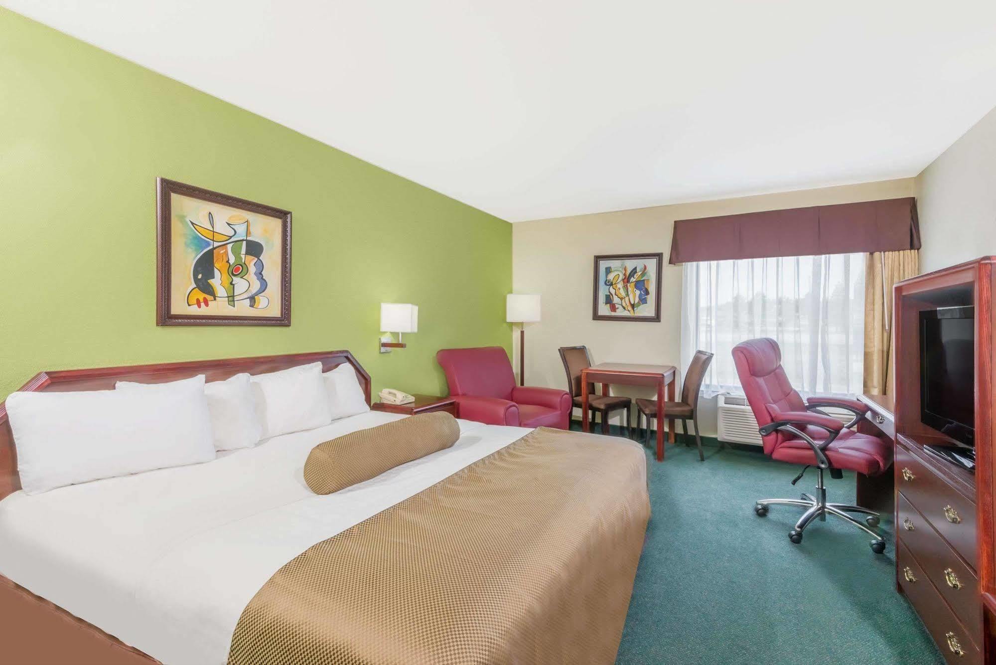 Super 8 By Wyndham Somerset Εξωτερικό φωτογραφία