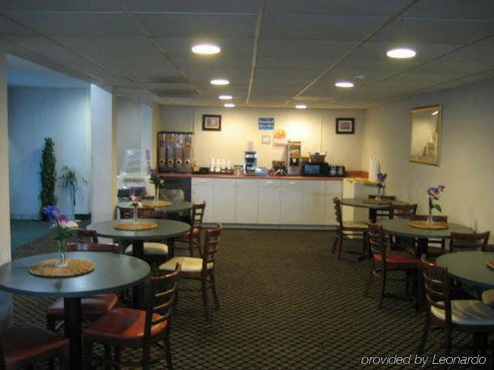 Super 8 By Wyndham Somerset Εξωτερικό φωτογραφία